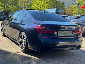BMW 750 - 7