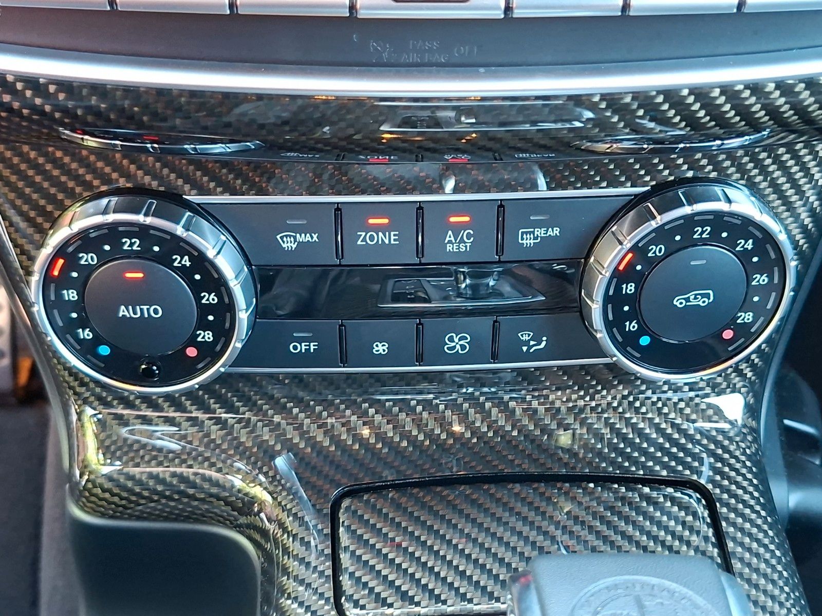 Fahrzeugabbildung Mercedes-Benz G350d AMG-Line* Night-Paket*AHK*H&K*SHZ**