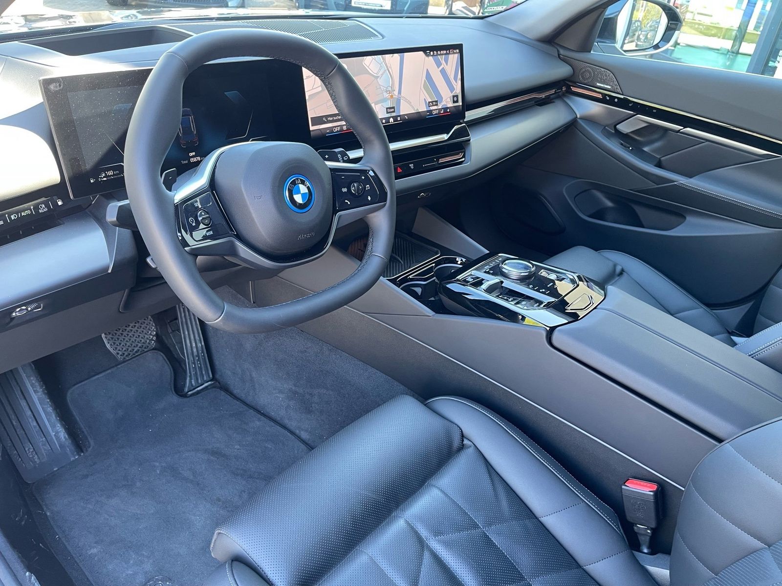 BMW 530e xDrive Touring Autobahnass. 360° H&K HUD foto 5