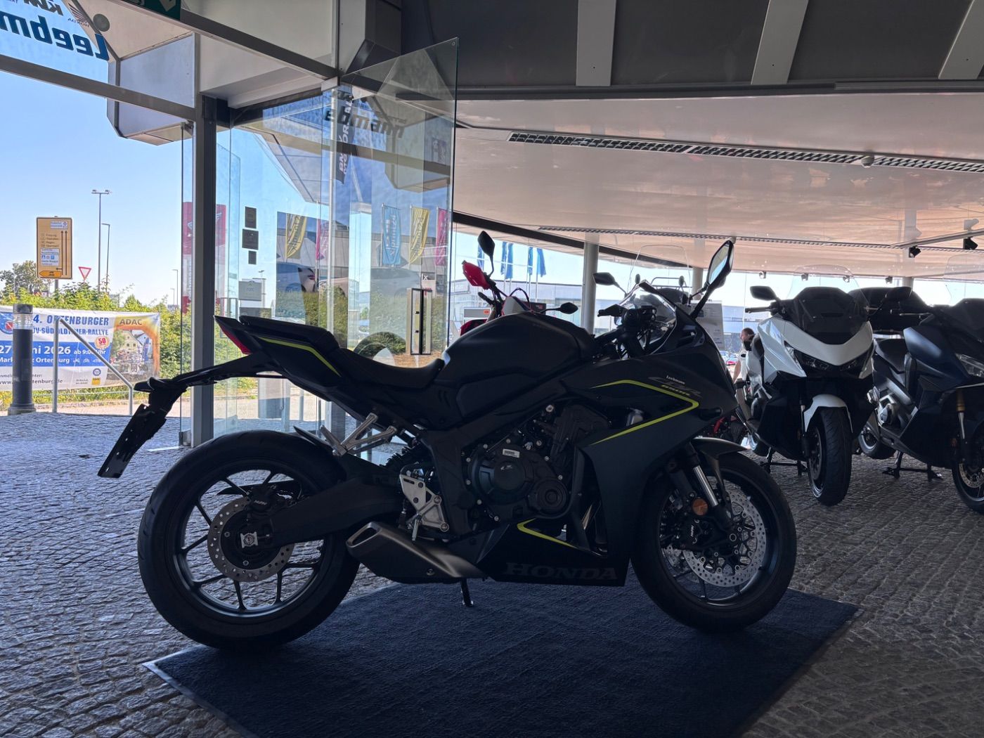 Fahrzeugabbildung Honda CBR 650 R