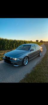 BMW e39 528 i - BMW 528 aus 1996: 528i