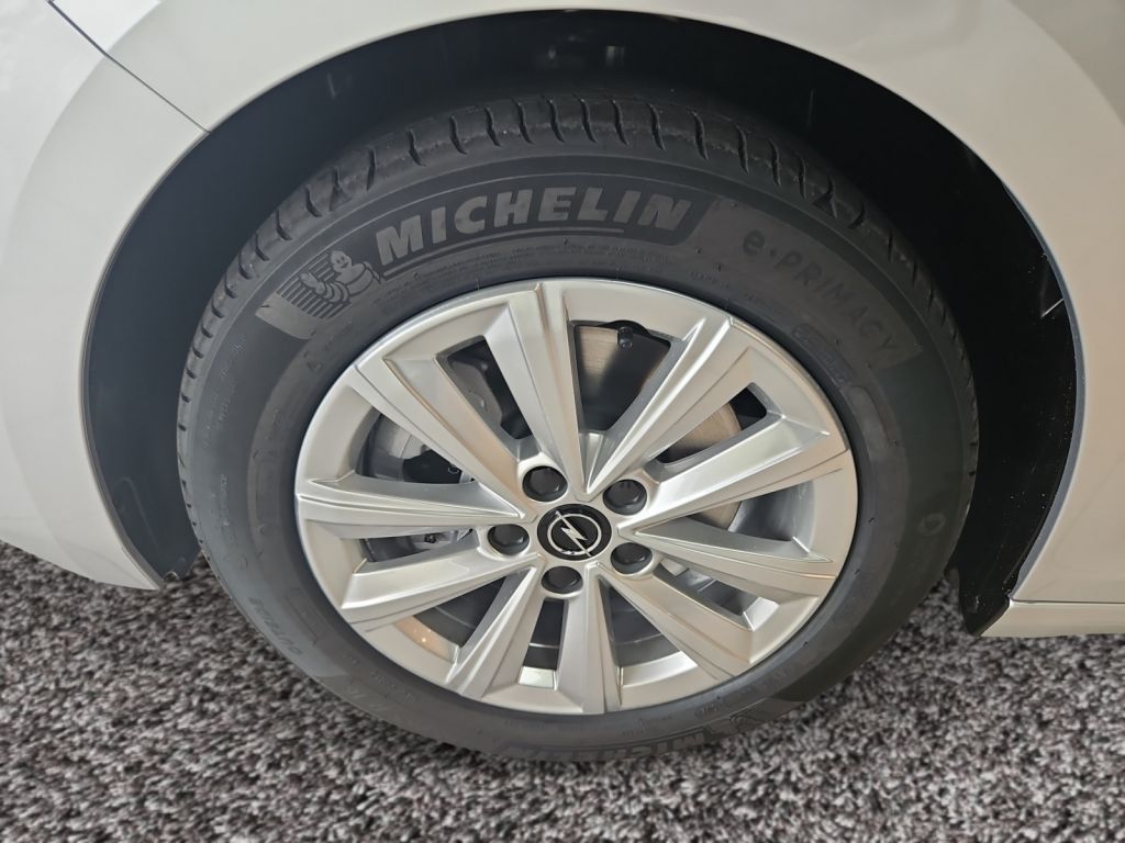 Fahrzeugabbildung Opel Astra ST 1.5 D AT Edition (L)