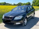 Skoda Octavia Kombi Elegance - Skoda Octavia aus 2011: Elegance