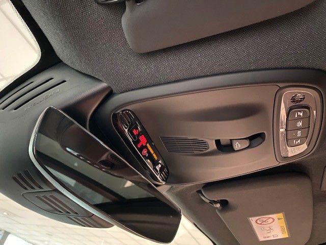Fahrzeugabbildung Volvo XC40 Momentum Pro LED/NAVI/LEDER/PANO/360°/BLIS