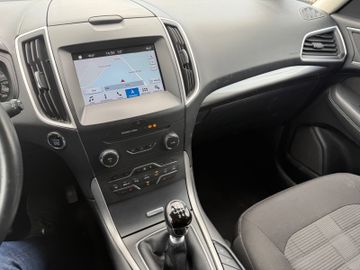 Ford Galaxy - 10