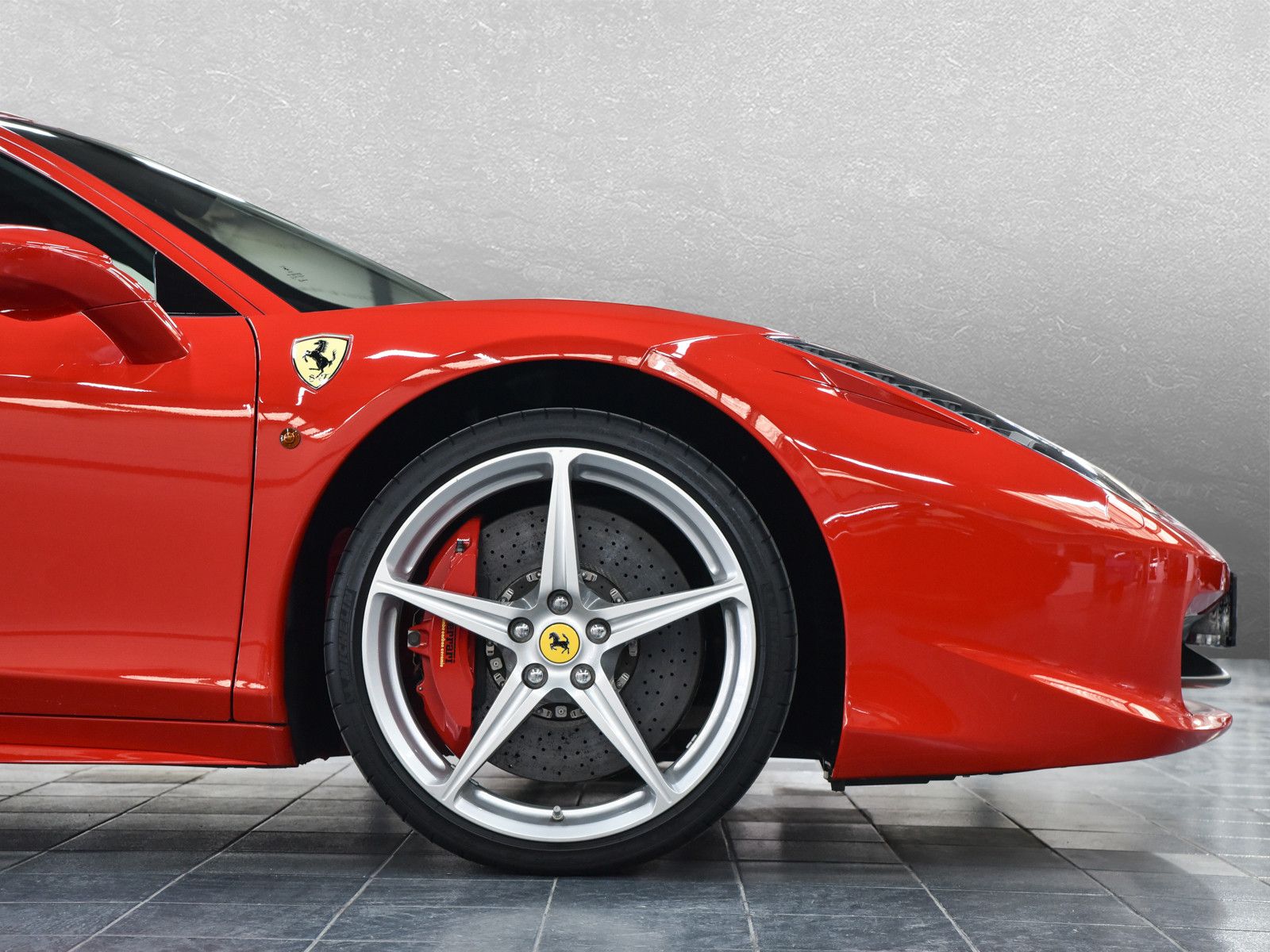 Fahrzeugabbildung Ferrari 458 Italia - LenkradCarbonLED|Parksens.vo+hi|AFS