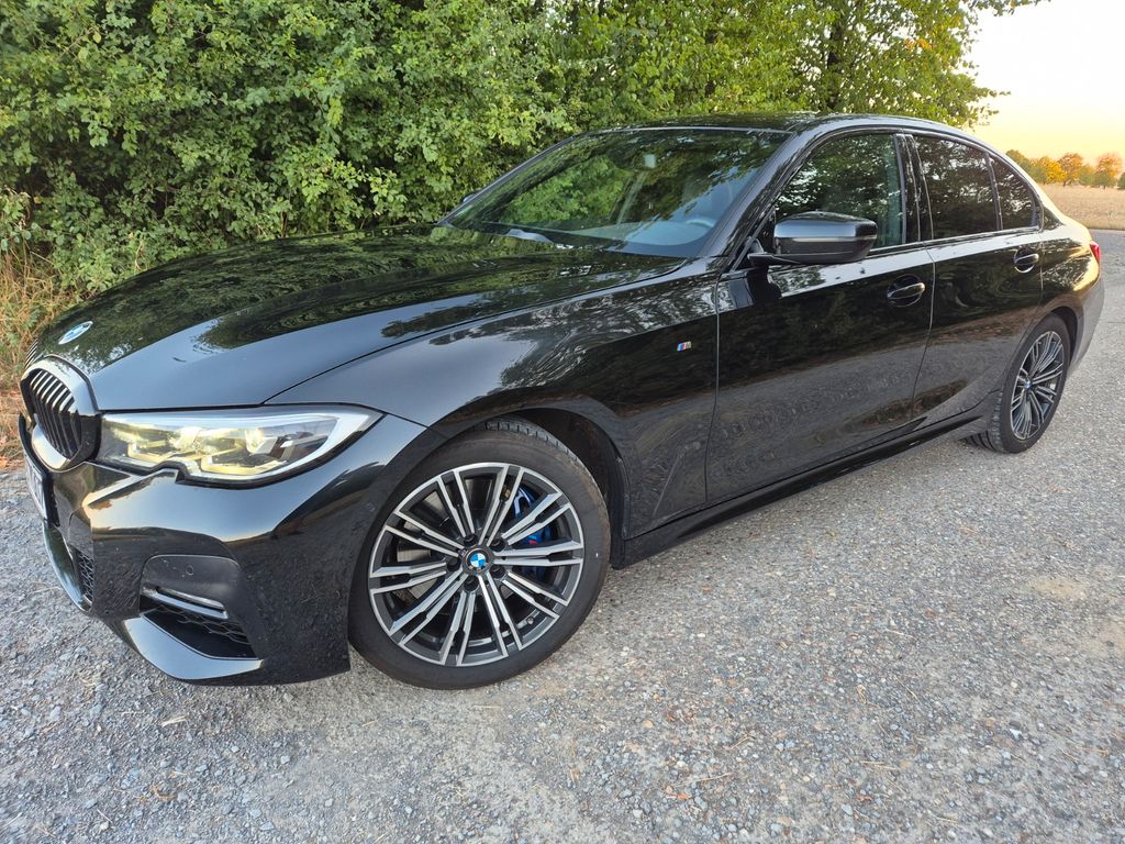 Image of BMW 320