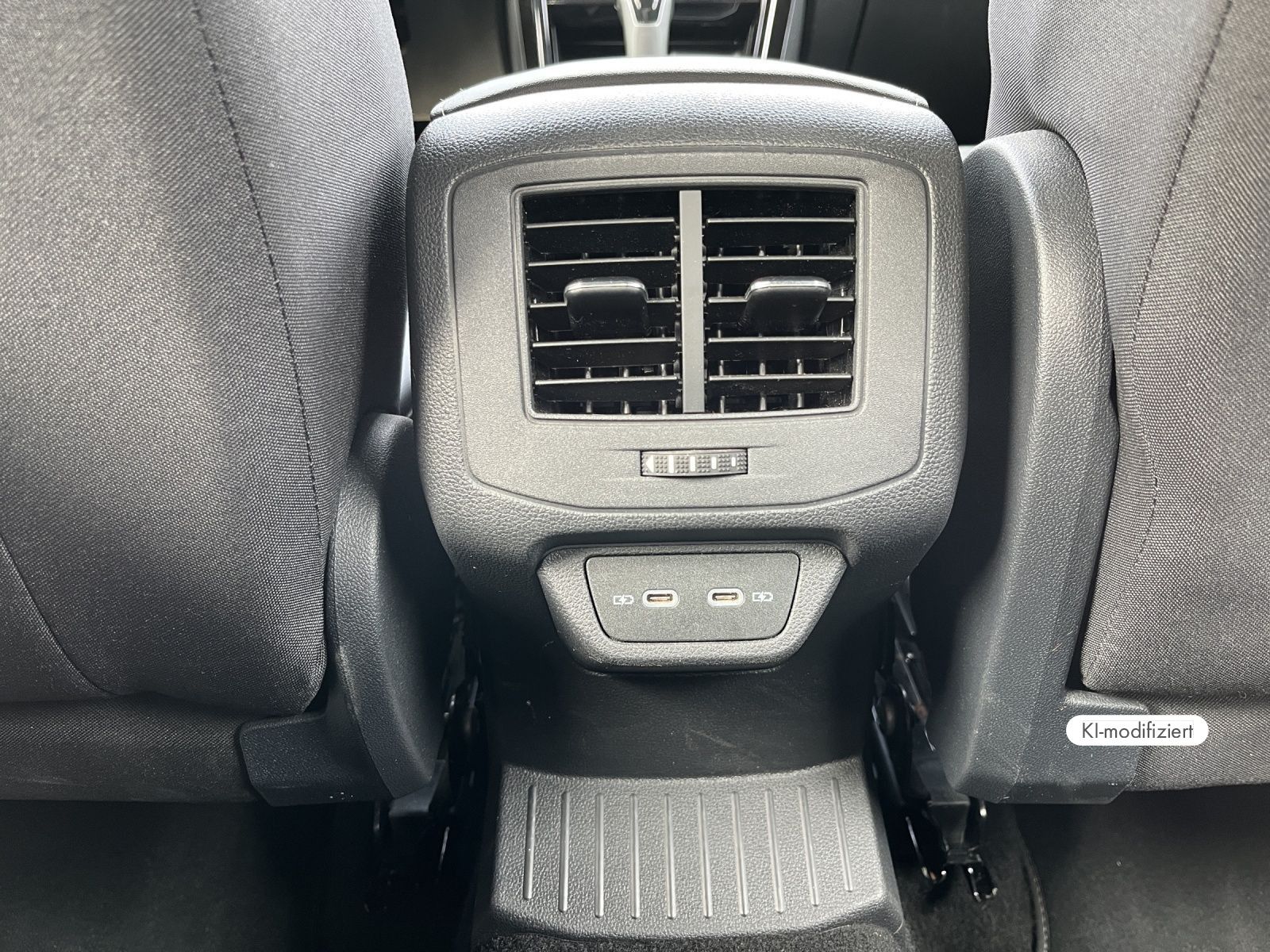 Volkswagen T-Roc - Bild 17
