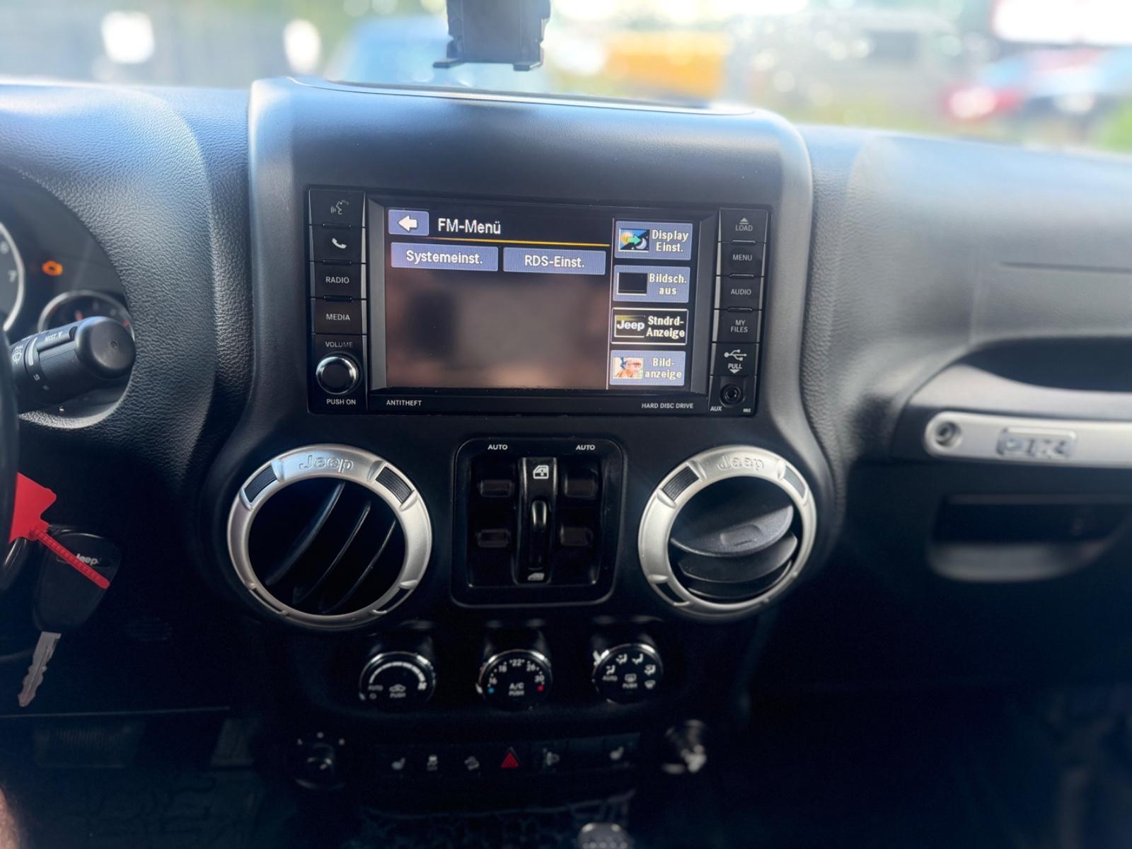 Jeep Wrangler Unlimited JK Final Edition 3.6 V6 284ch - 1 ère main - Soft top - Carnet entretien - Attelage