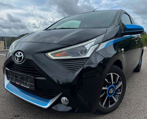 Toyota Aygo x-trend Automatik F1 Leder LED Klimaa. TOP