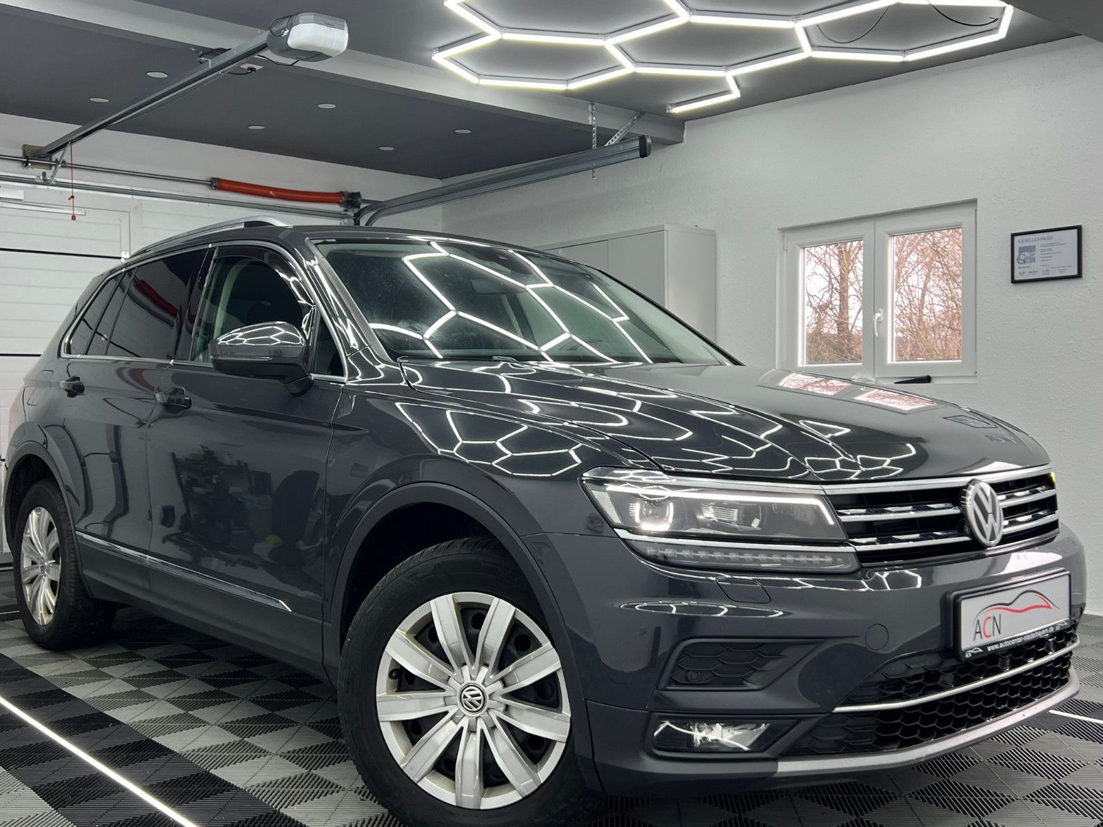 Fahrzeugabbildung Volkswagen Tiguan 2.0 TDI Highline/ACC/VRTL PIT/360/MASSAGE