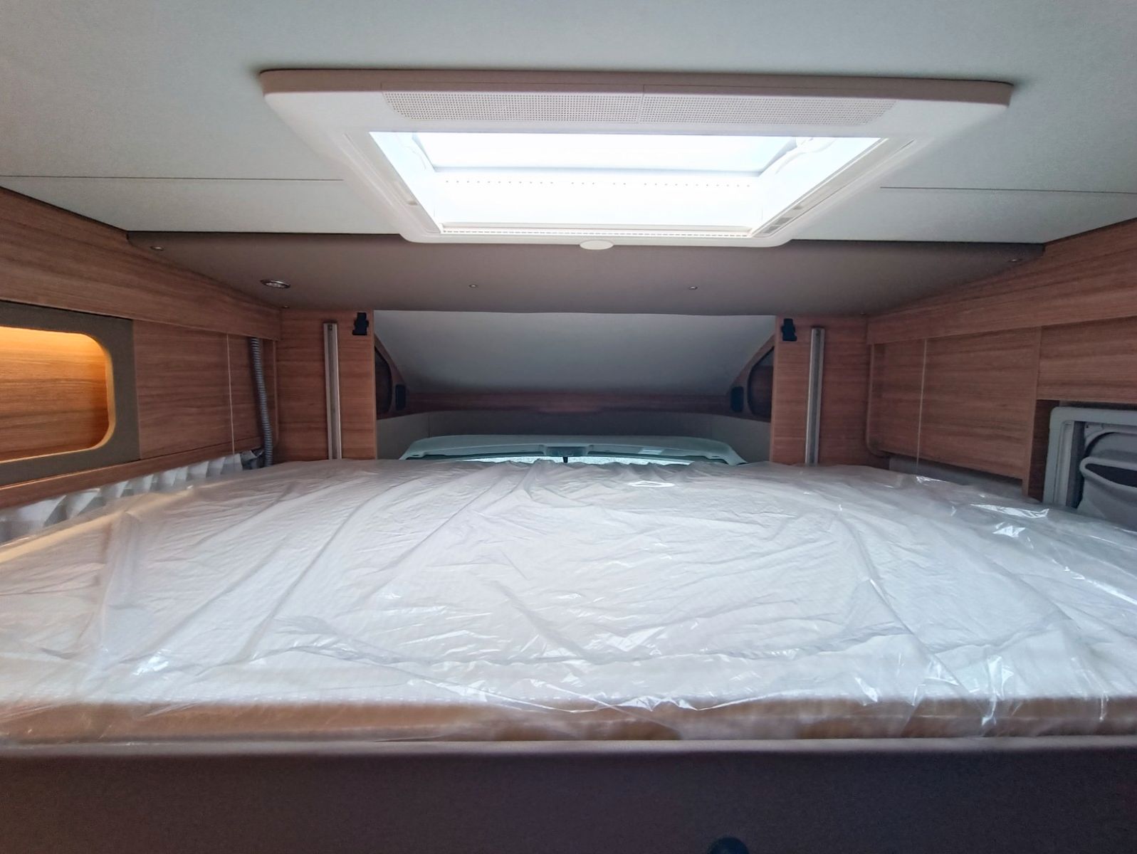Fahrzeugabbildung Weinsberg CaraSuite 700 MEG *LED*Hubbett*TV*Stylepaket