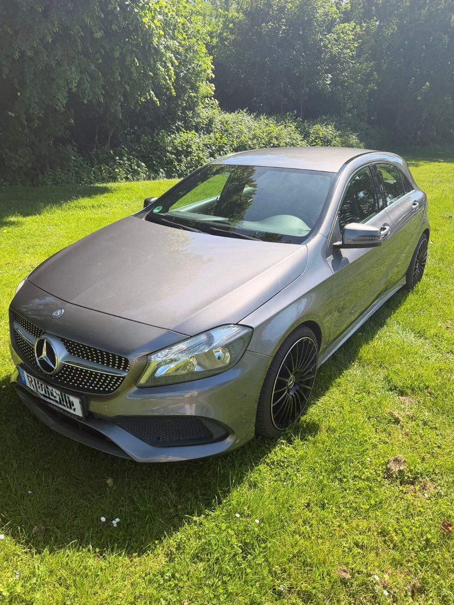 MERCEDES-BENZ A 180 BlueEFFICIENCY Style Edition Style Edition