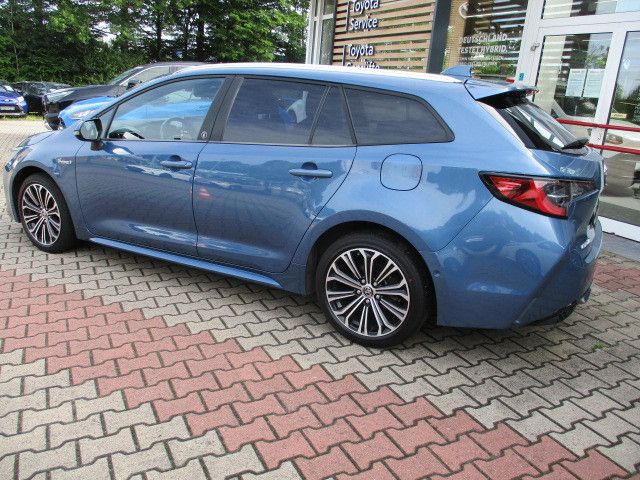 Fahrzeugabbildung Toyota Corolla Touring Sports Hybrid Team D, Navi