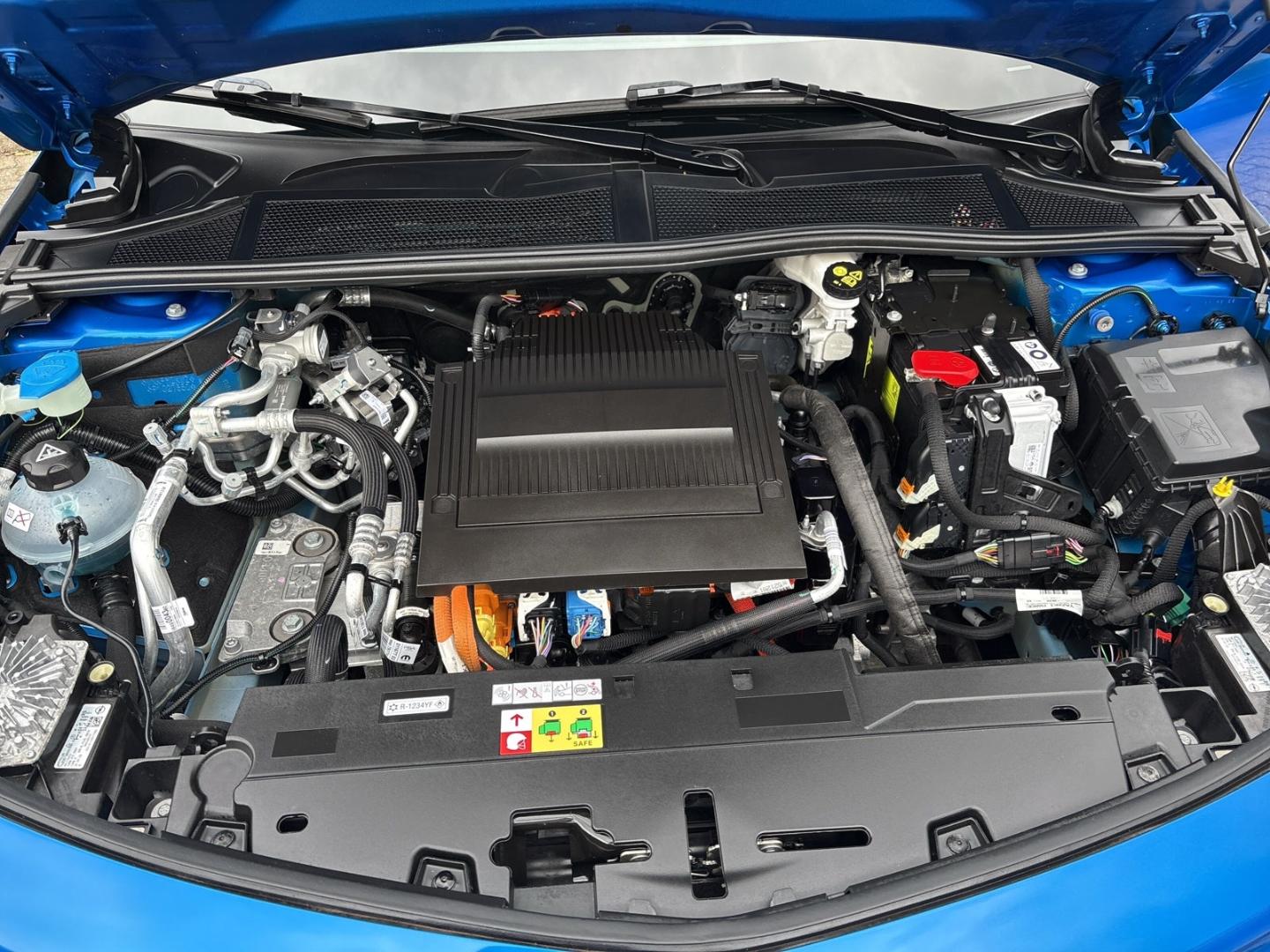 Opel Astra Electric Ultimate AT NAVI El. Panodach 360
