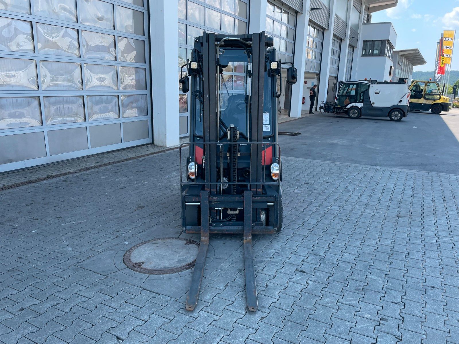 Fahrzeugabbildung Linde H14D-01 / HH 4,6m / 1.727h / Diesel / SS