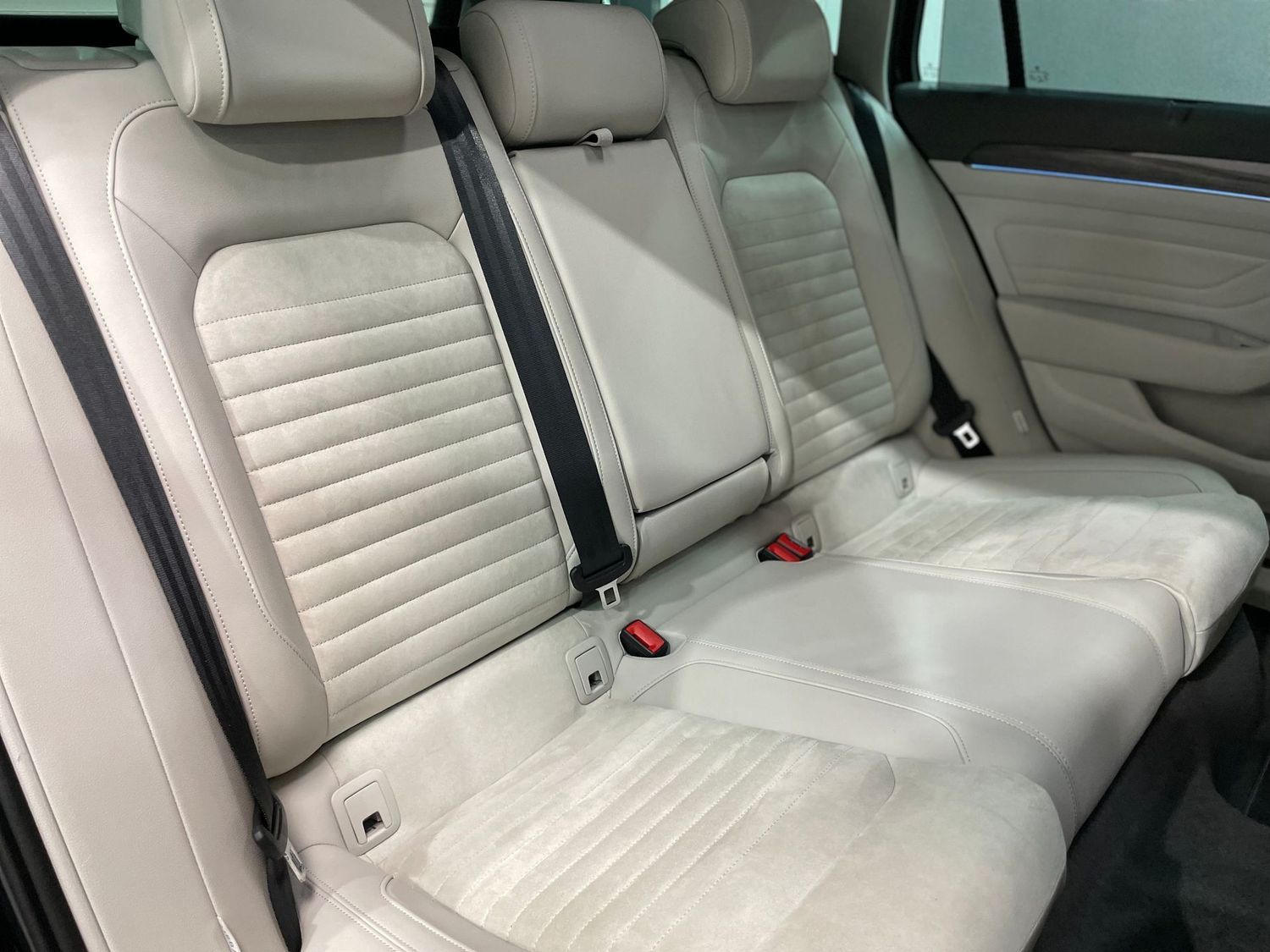 Fahrzeugabbildung Volkswagen Passat R-Line Elegance#360°#Virtual#Pano#Matrix