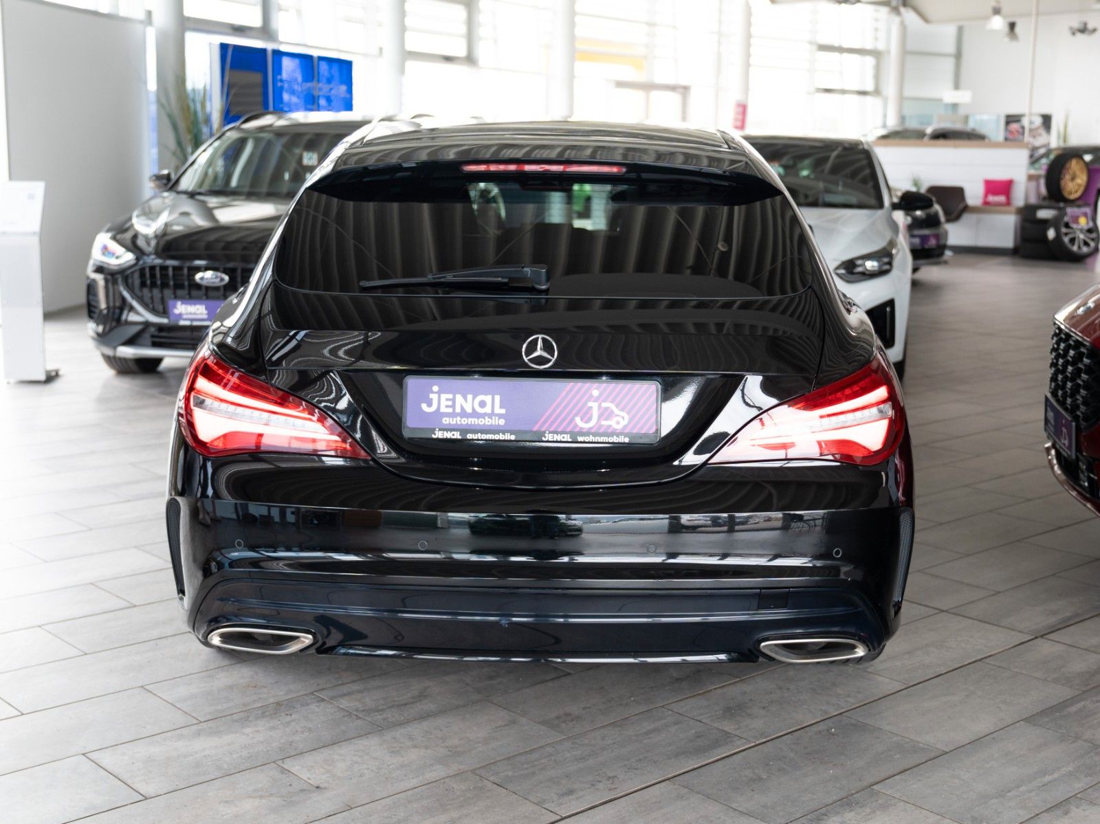 Fahrzeugabbildung Mercedes-Benz CLA 220 Shooting Brake AMG/4x4/AUTOM./KAMERA/LED