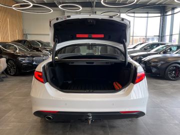 Alfa Romeo Giulia 2,2 JTDM Executive *BI-XENON*ACC*AHK*LED*