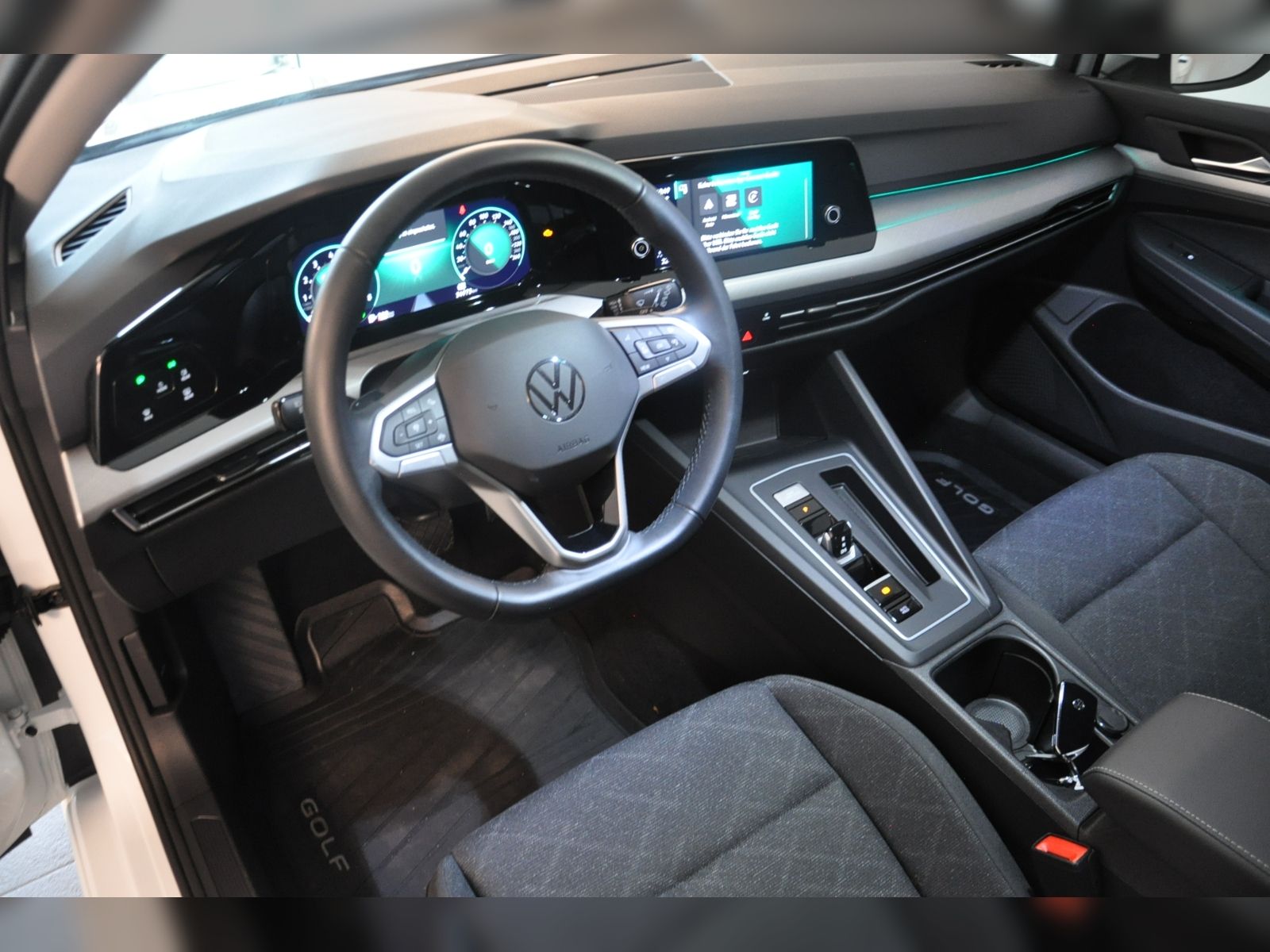 Volkswagen Golf  Life 1.0eTSI DSG ACC RKamera App-Navi LED foto 5