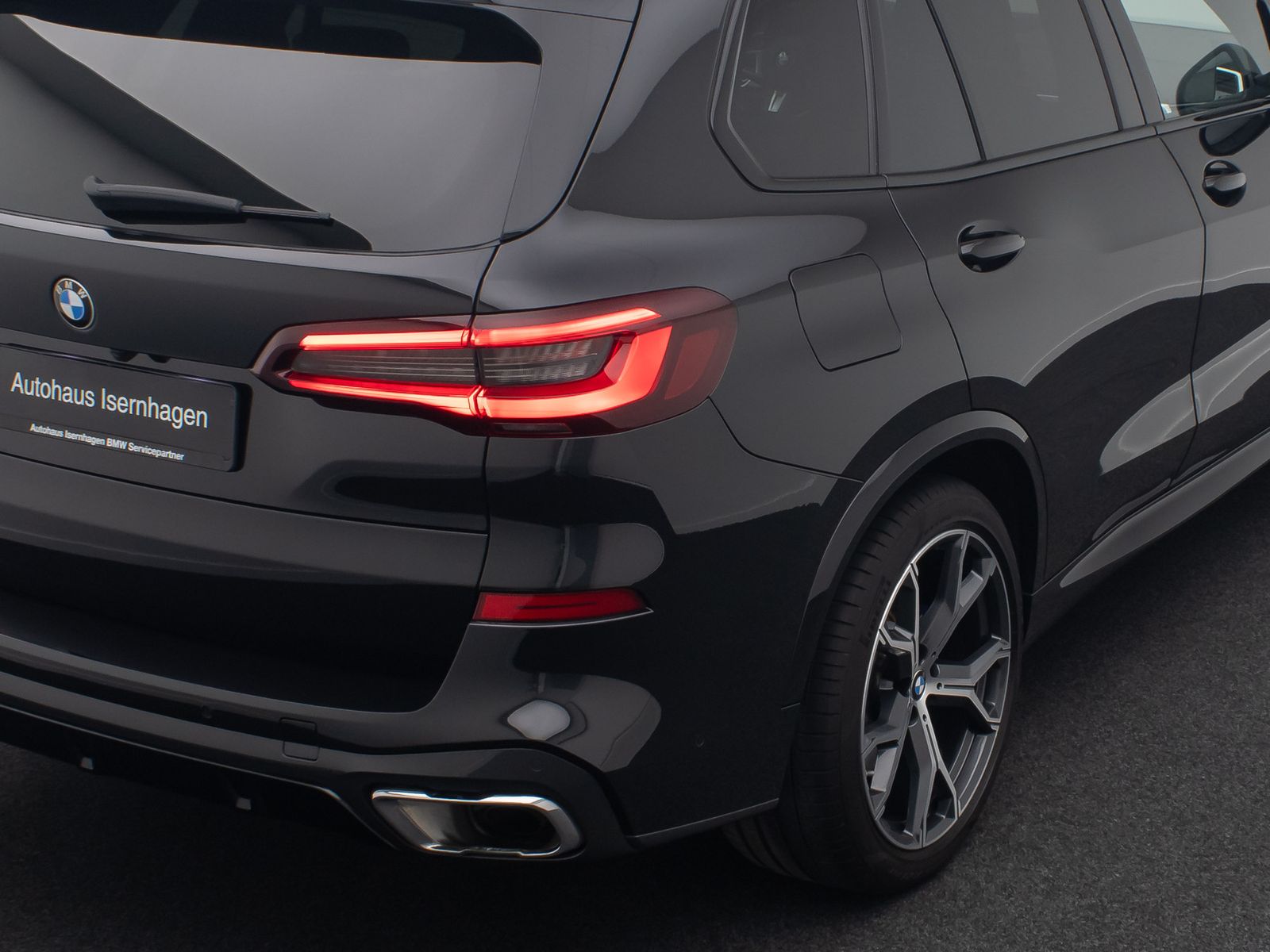 Fahrzeugabbildung BMW X5 xD40d M Sport Panorama DAB Laser 360°HUD 21Zl