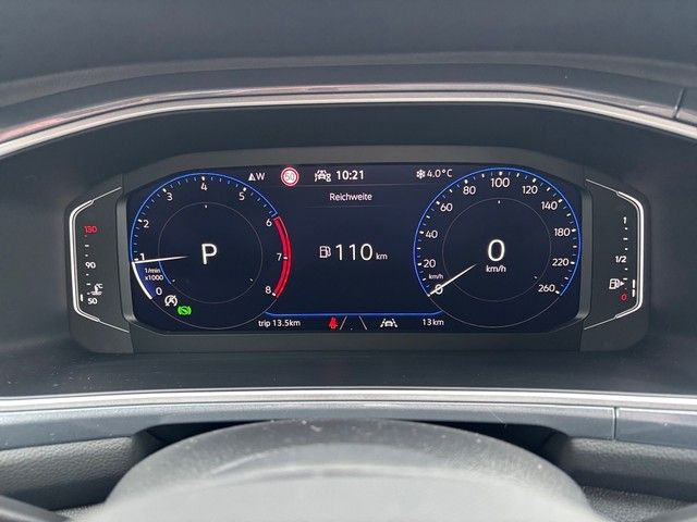 Fahrzeugabbildung Volkswagen T-Roc  1.5TSI DSG Style AHK+GJR+KAMERA+SHZ+NAVI+