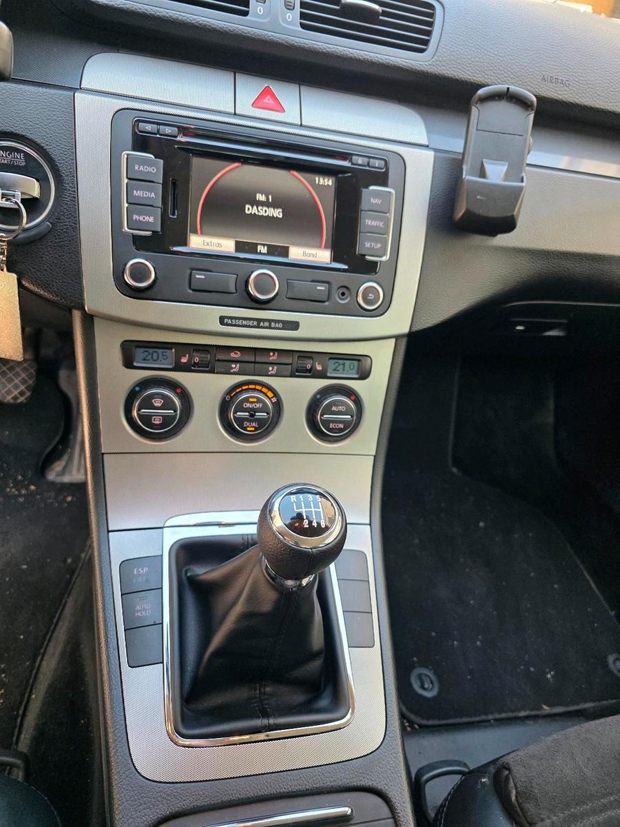 Volkswagen Passat 2006 — photo 14