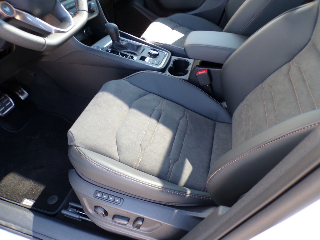 Fahrzeugabbildung CUPRA Ateca 1.5 TSI DSG Pano*AHK*DSG