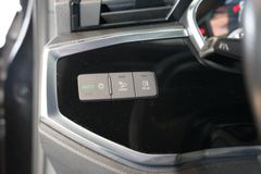 AUDI Q3 40 TFSI quattro S line | MMI Navi | Matrix AUDI Q3 40 TFSI quattro S line | MMI Navi | Matrix