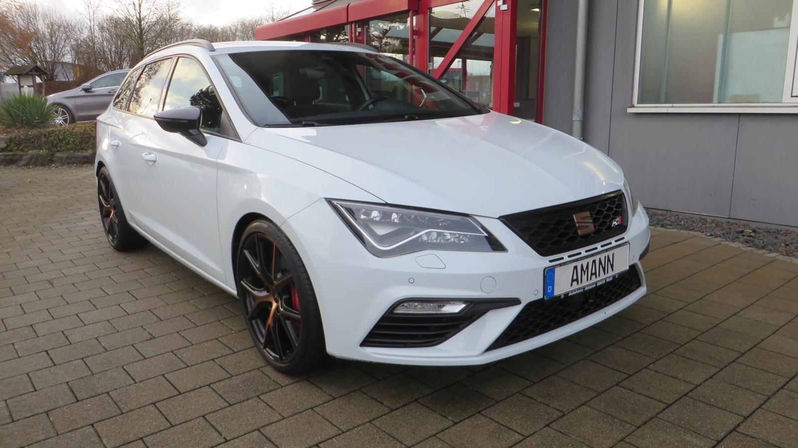 Seat Leon ST CUPRA DSG 4Drive Pano+19"Zoll