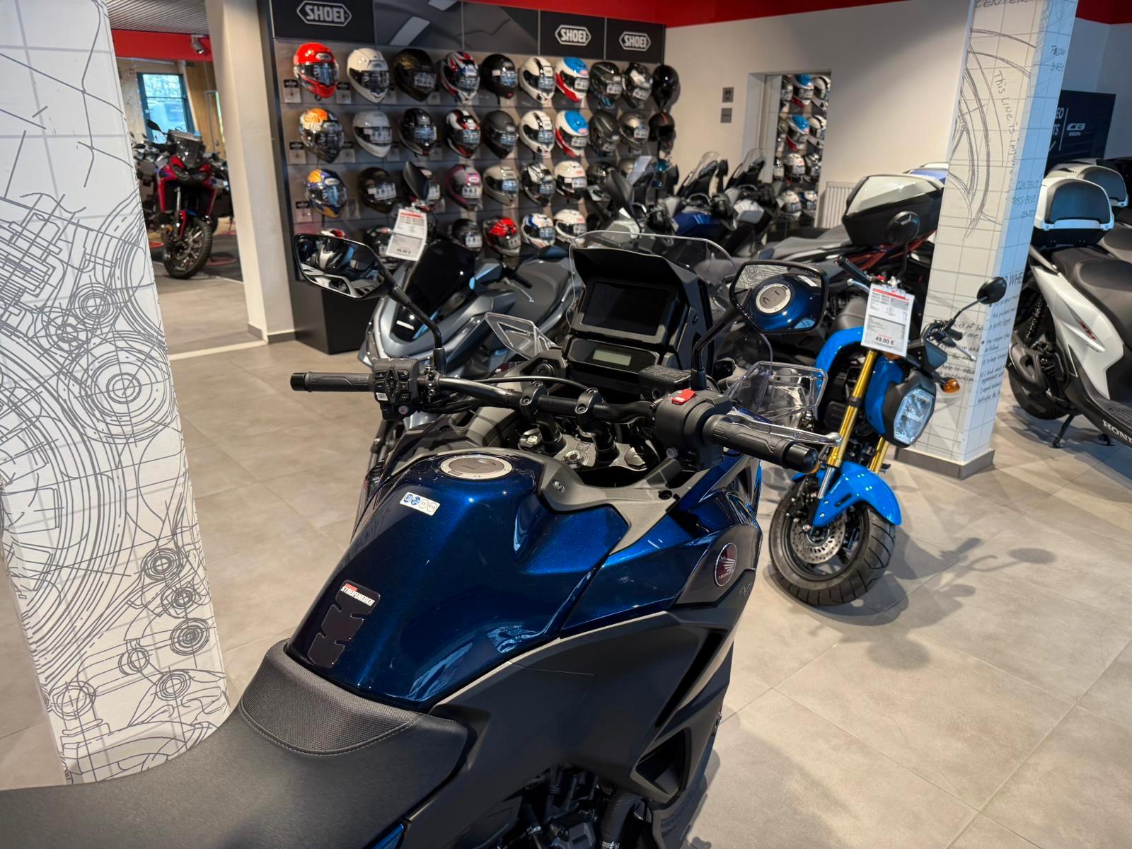 Honda NT1100 Hawkseye Blue *sofort verfügbar*