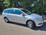 Ford Focus 1,8 Turnier Ghia, TÜV NEU! - Ford Focus: 1.8