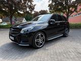 Mercedes-Benz GLE 350 d 4MATIC - - schwarze Mercedes-Benz GLE 350