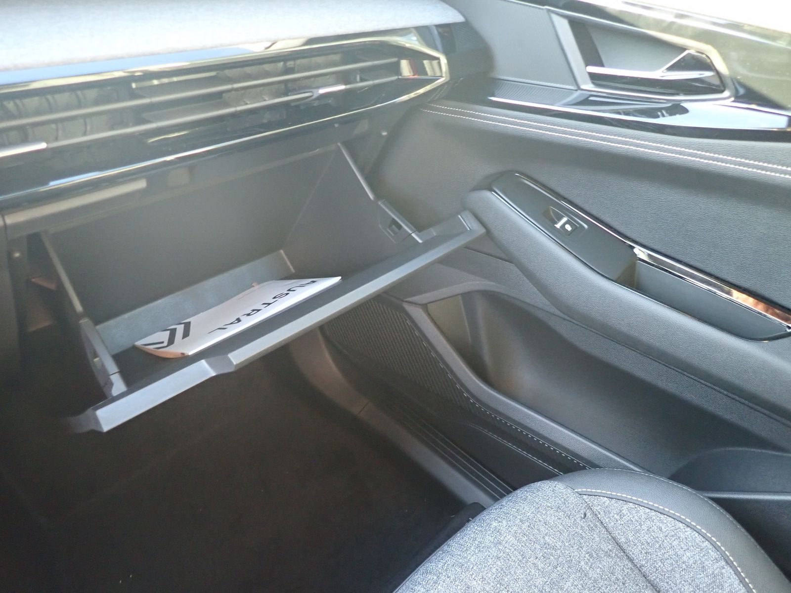 Fahrzeugabbildung Renault Austral Evolution Mild Hybrid 160 Automatik