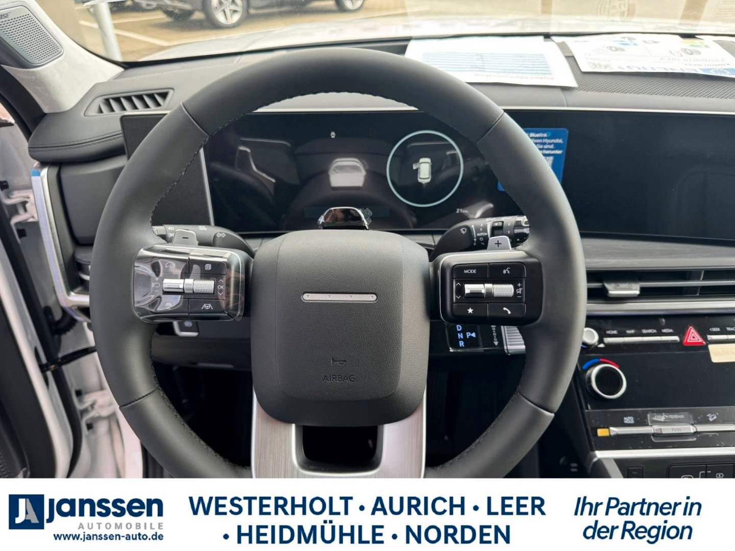 Fahrzeugabbildung Hyundai SANTA FE HEV INTRO