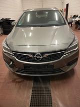 Opel Astra Sports Tourer 1.5D Motorschaden - Motorschaden mit Diesel-Antrieb
