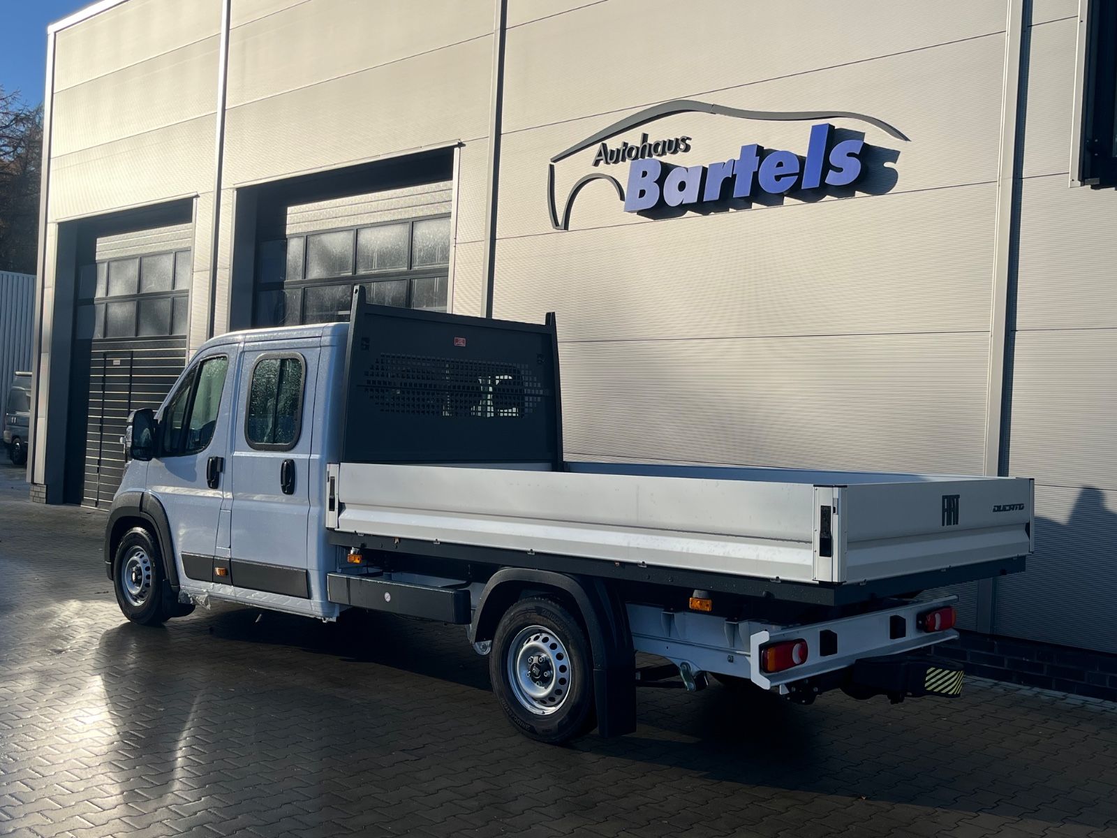 Fahrzeugabbildung Fiat Ducato Pritschenwagen Maxi Doka. 35 L4 140 Multi