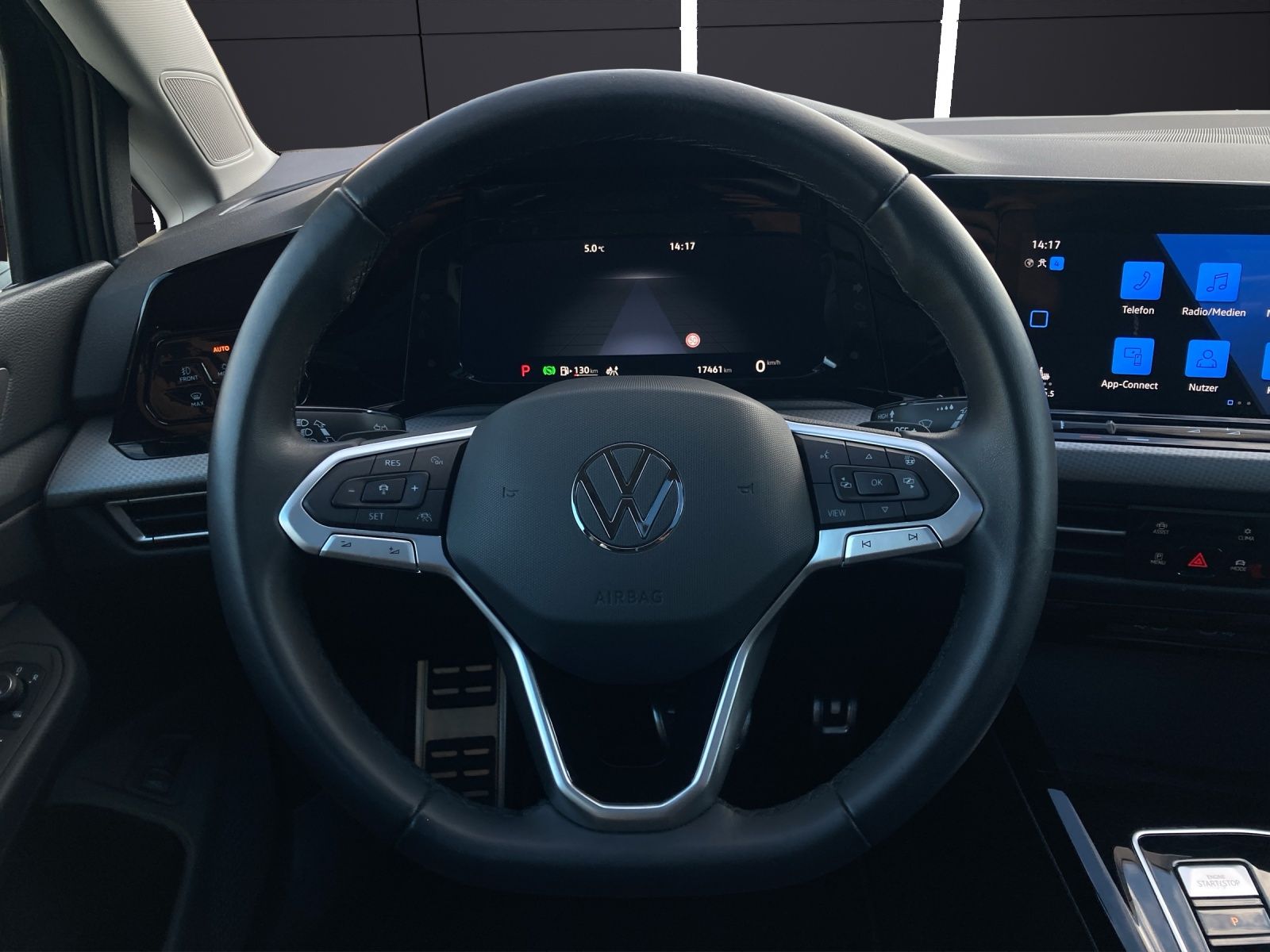 Fahrzeugabbildung Volkswagen Golf VIII Variant Alltrack TDI DSG 4M MATRIX NAV