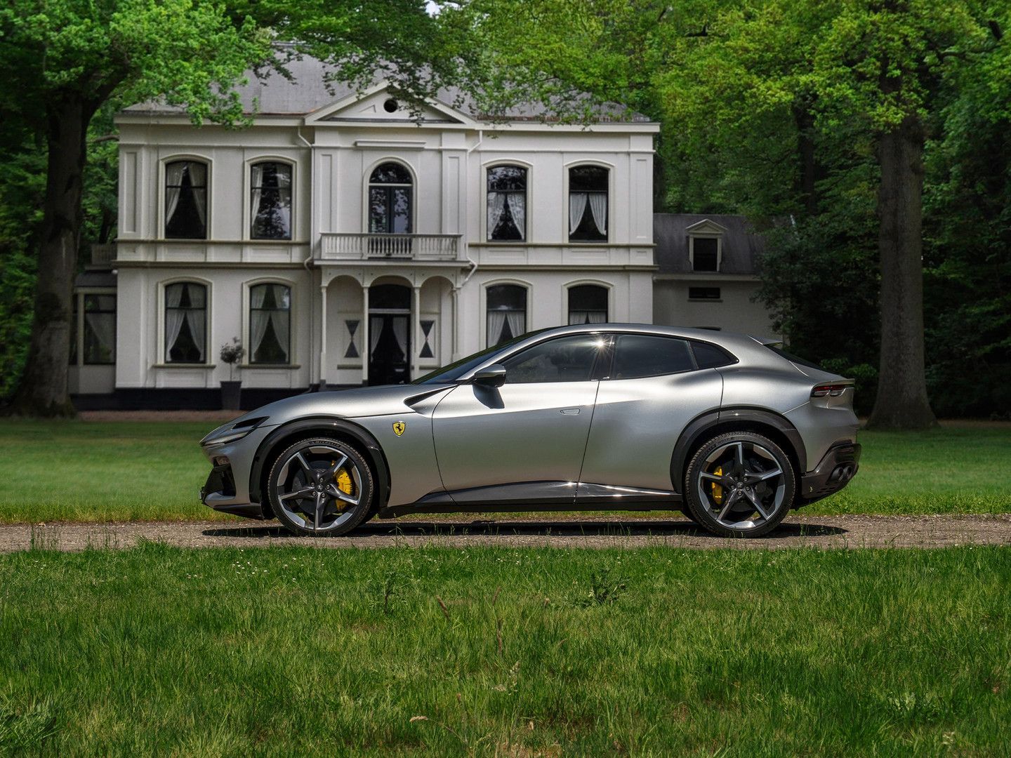 FERRARI Purosangue