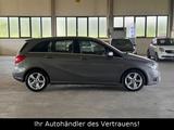 Mercedes-Benz B 200 B -Klasse*1.HAND*LEDER*SERVICE NUR BEI MB! - Mercedes-Benz aus 2012: M Klasse