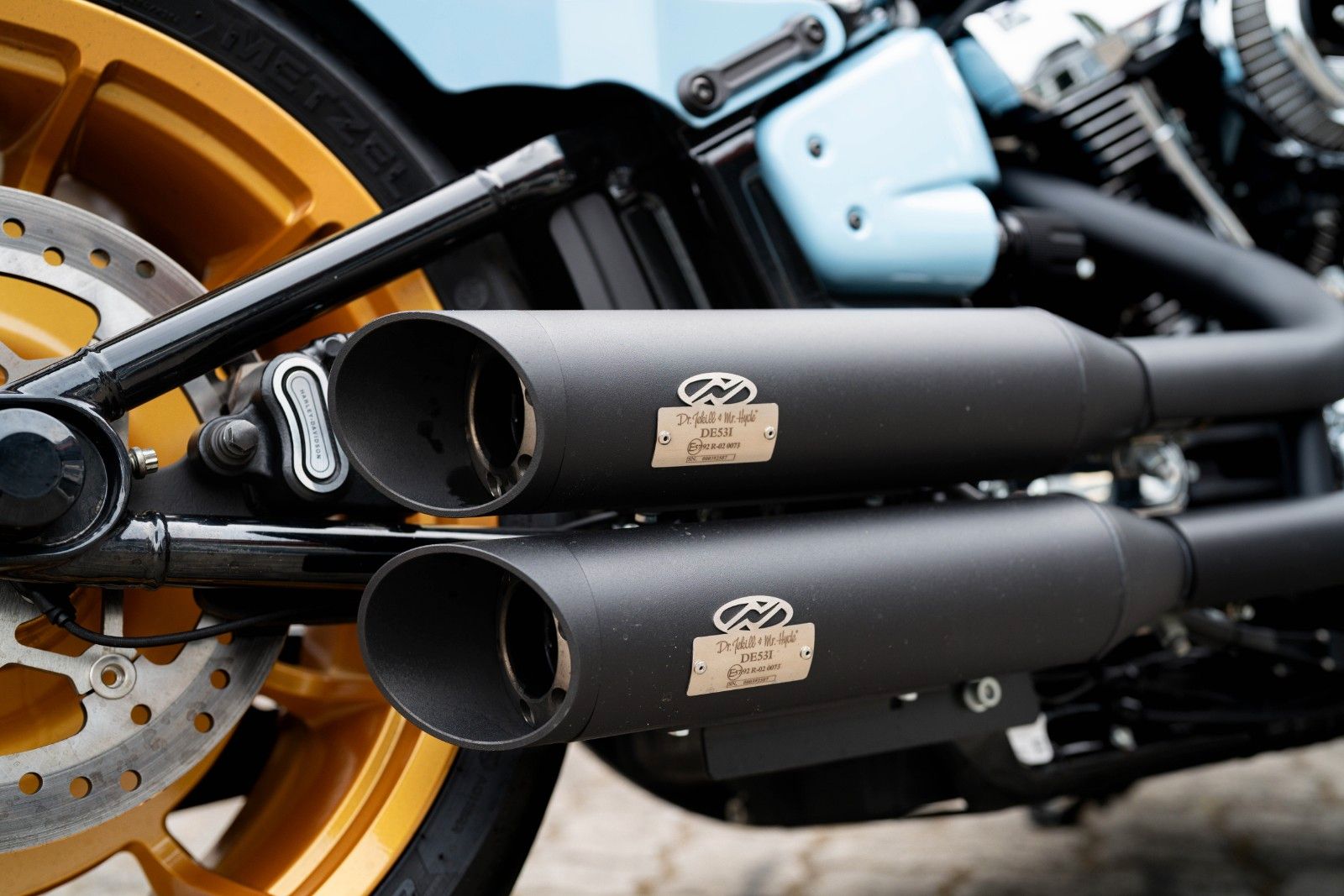Fahrzeugabbildung Harley-Davidson Light Blue FAT BOY FLFBS 114 - Jekill & Hyde-
