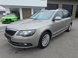 Skoda Superb Combi Elega. 4x4*Klimaaut*Eu5*2.Hand*AHK* - Skoda Superb: 2.5