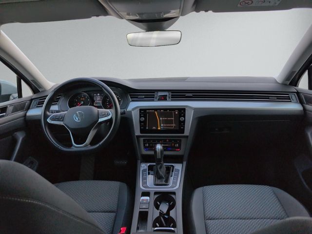 Passat Variant 1.5 TSI Conceptline LED+NAVI.+RFK