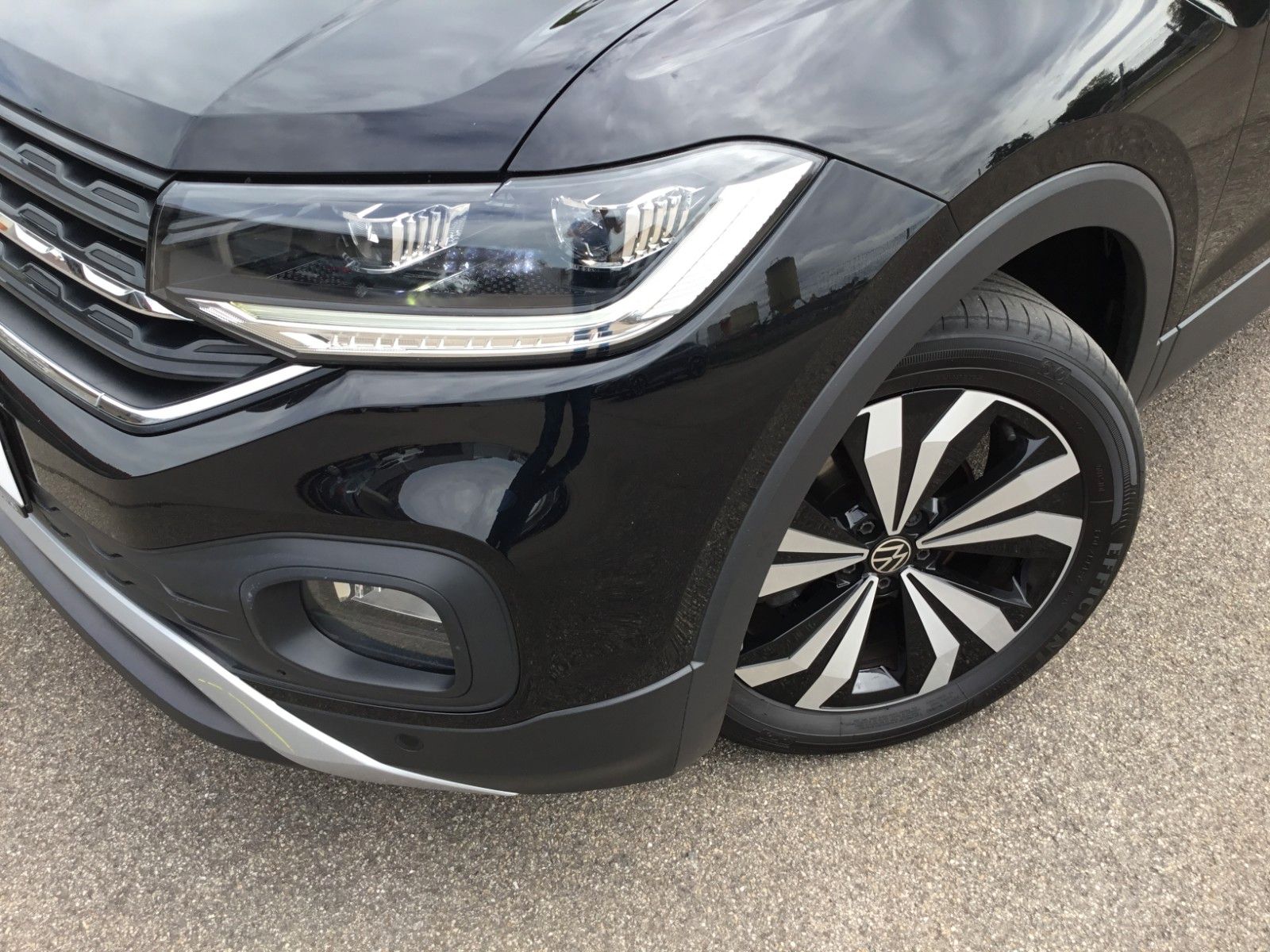 Fahrzeugabbildung Volkswagen T-Cross Life 1.0 TSI DSG+LED+ACC+17"+AppConnect