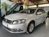 Volkswagen Passat Lim. Comfortline BlueMotion*NUR 80TKM*PDC - VW Passat Gebrauchtwagen in Duisburg