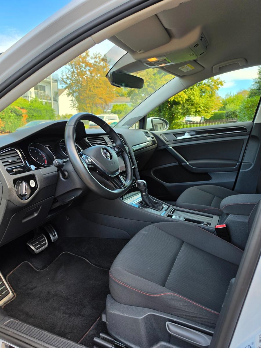 Volkswagen Golf 1.5 TSI ACT DSG Sound Variant Sound