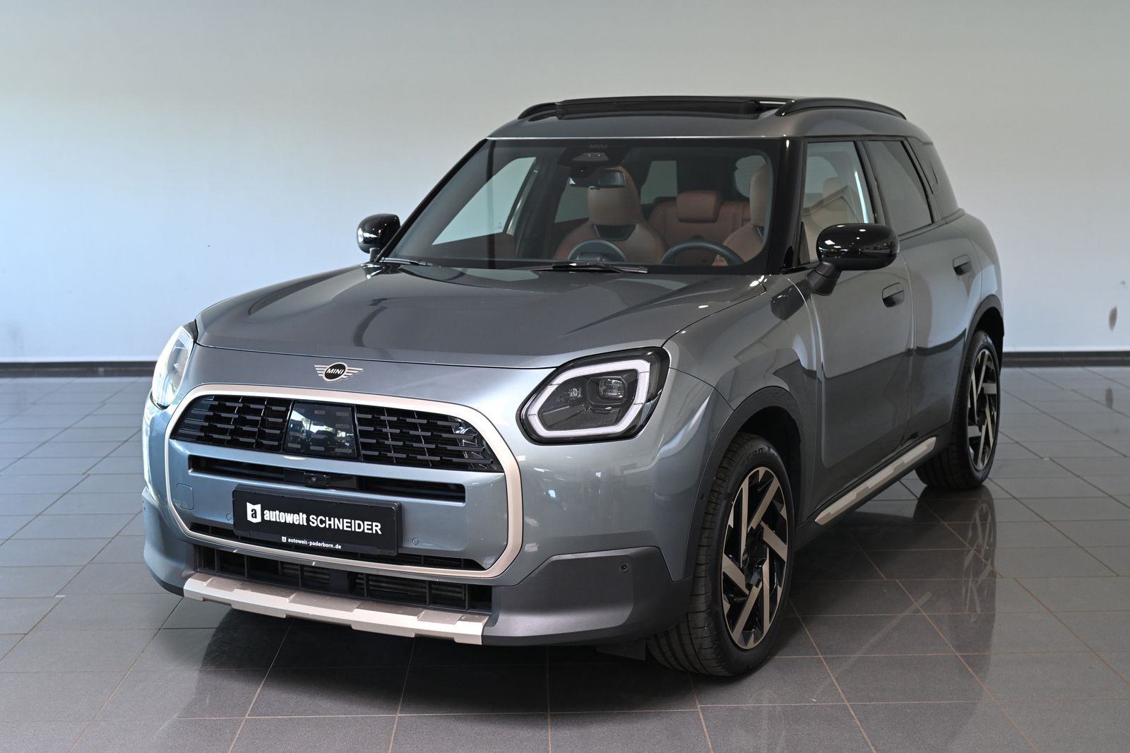 MINI Countryman C (Cooper) Favoured Trim Pano ACC 19"
