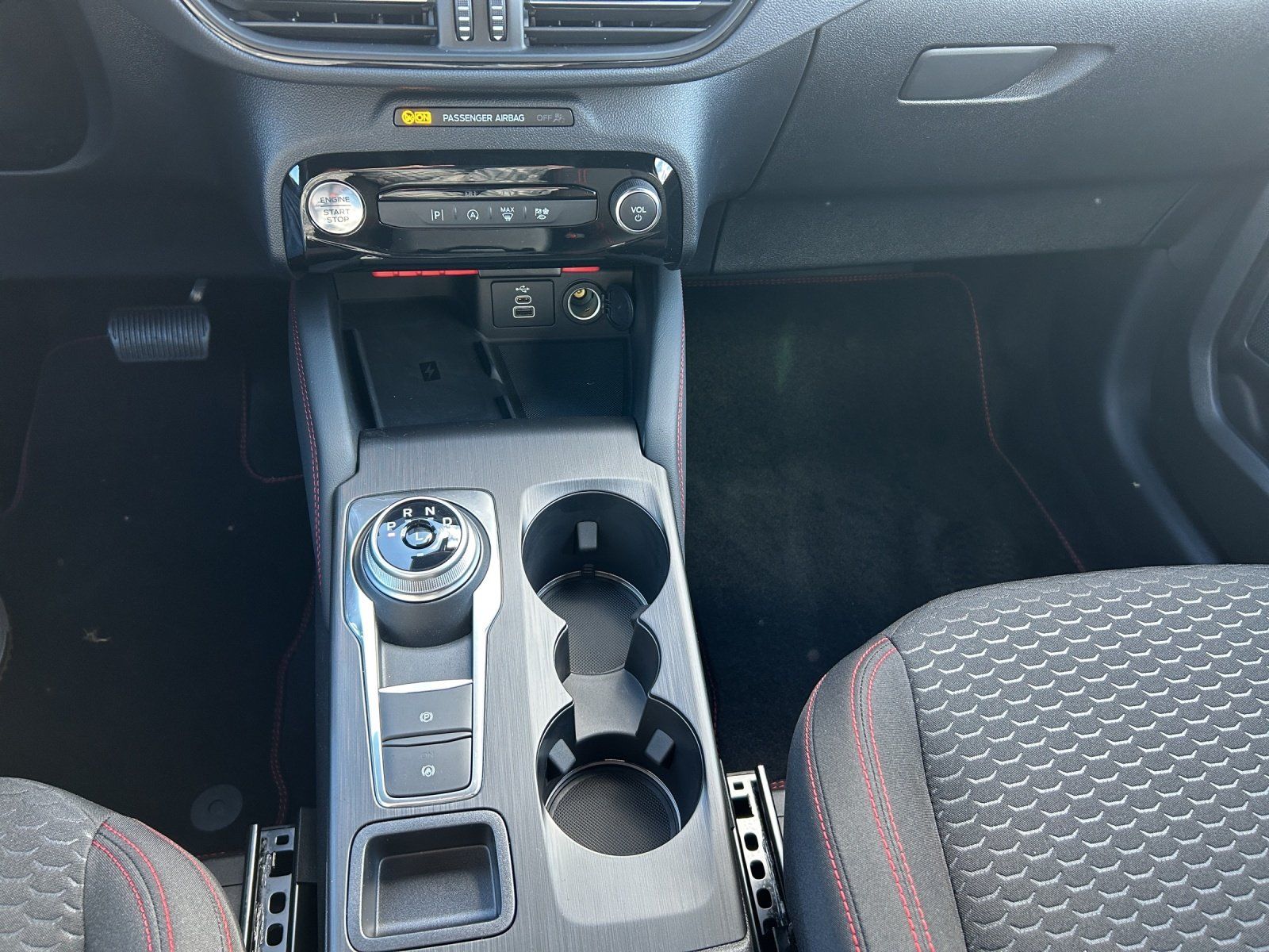 Fahrzeugabbildung Ford Ford Kuga ST-Line Automatik,FGS 3.-5 Jahr