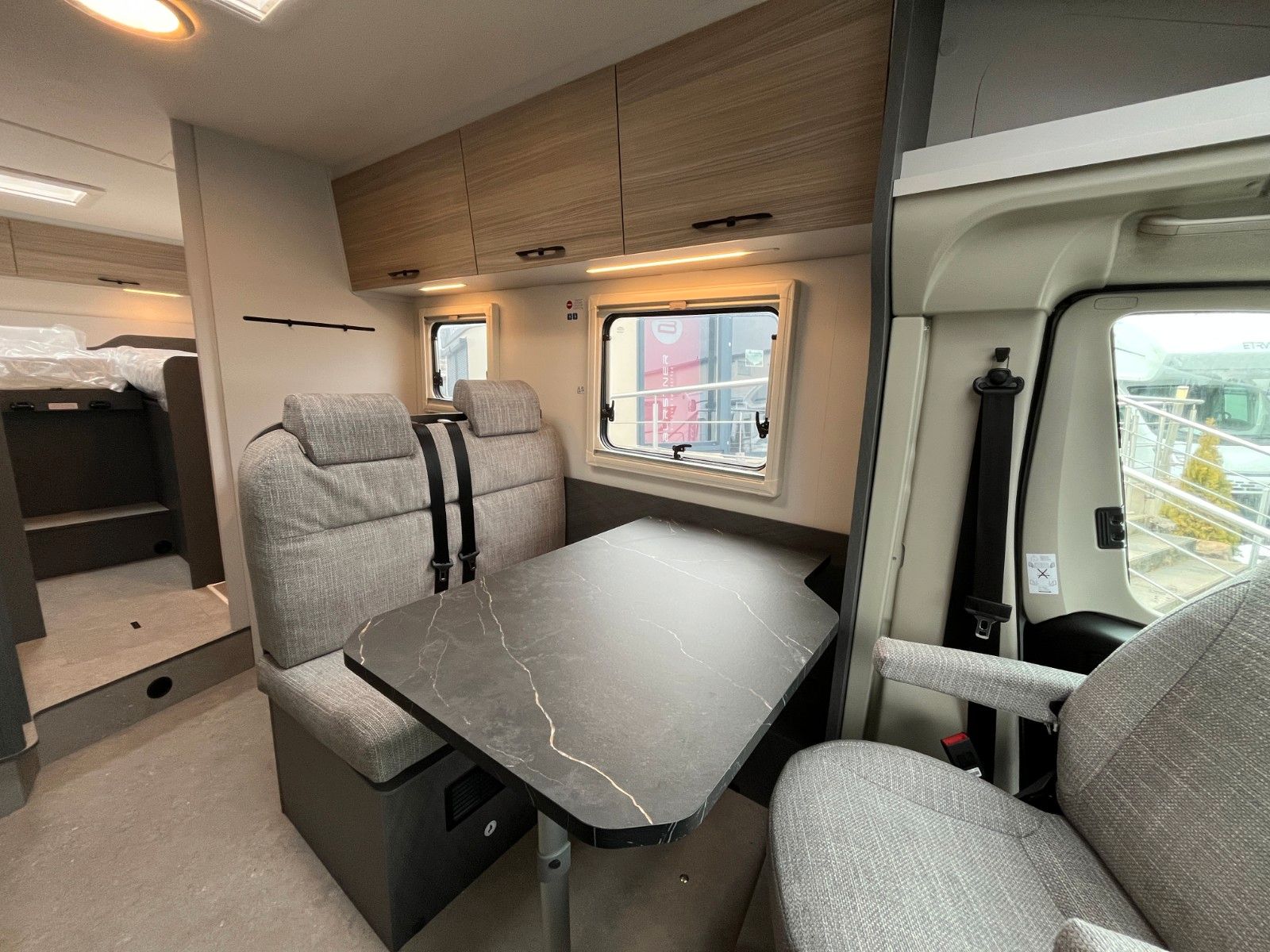 Fahrzeugabbildung Etrusco T 7.4 SB *Markise*Multimedia*Rahmenfenster