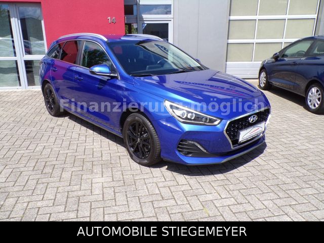 Hyundai i30 cw Style sehr schöne Ausstattung